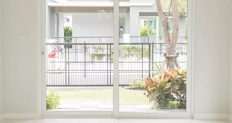 Balcony Screen Door Repair in Jasmine Estates, FL