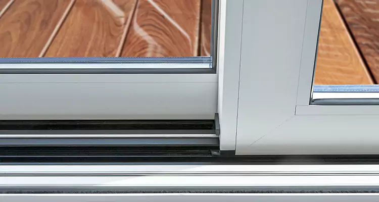 Patio Doors Leaking Water Issue Repair Services in Jasmine Estates, FL