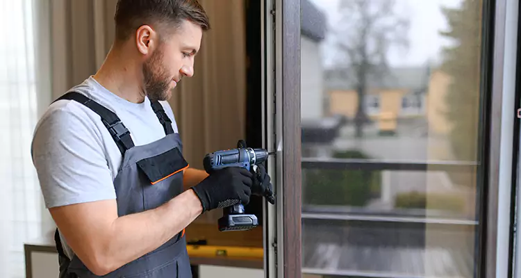 Sliding Screen Door Handle Repair in Jasmine Estates, FL