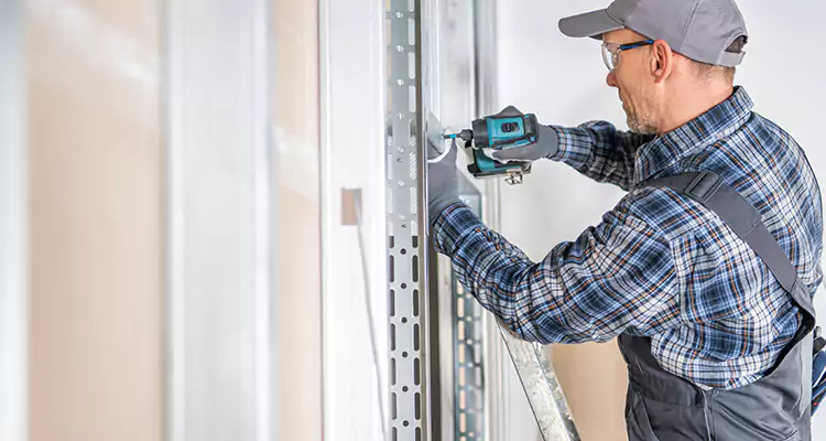 Sliding Door Latch Hardware Repair in Jasmine Estates, FL