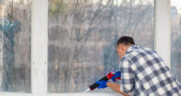 Quality Sliding Shower Door Repair for Closing Issues in Jasmine Estates, FL