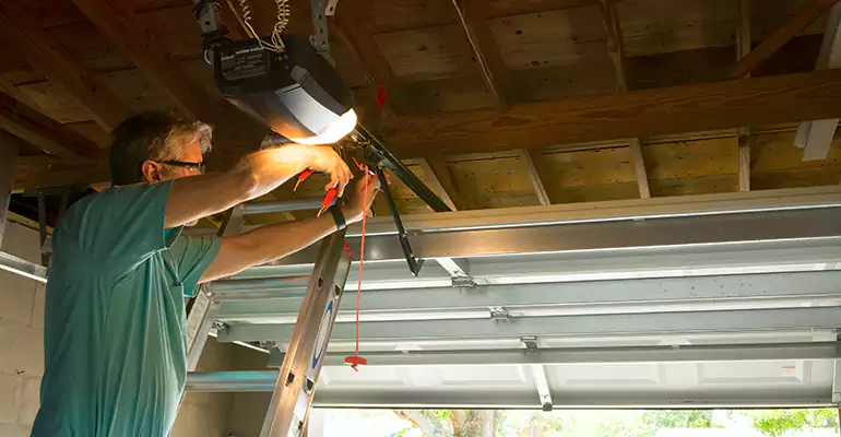 Chamberlain Garage Door Repair in Jasmine Estates, FL