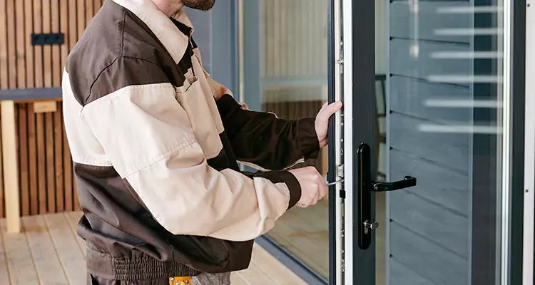 Fix Patio Screen Door Rollers in Jasmine Estates, FL