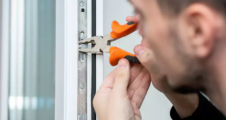 Patio Door Latch Repair in Jasmine Estates, FL
